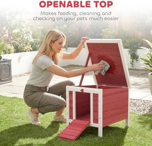 Red wooden hutch with waterproof roof — photo 3